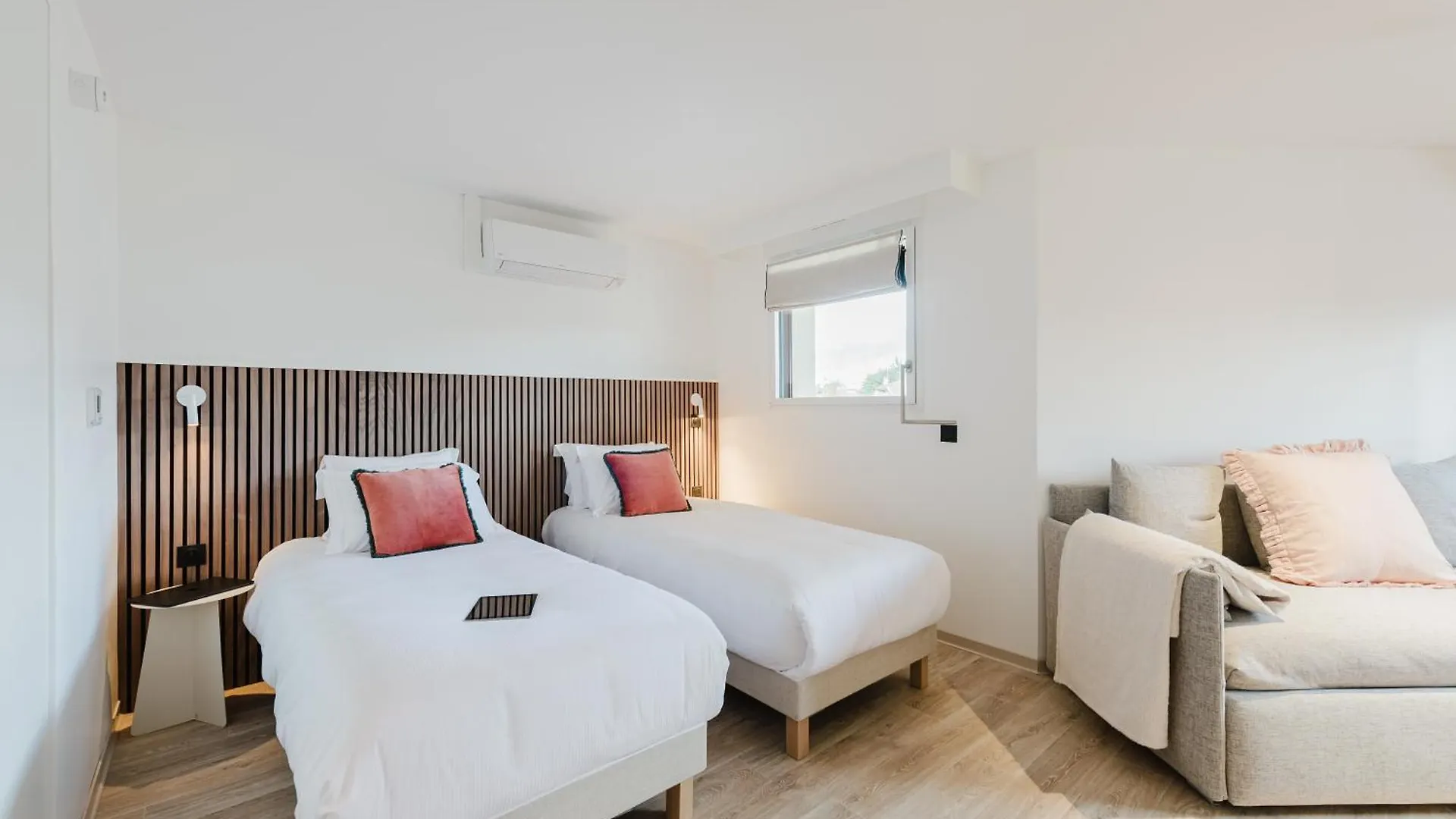 Appart Hotel Neostelia Annecy 0*,