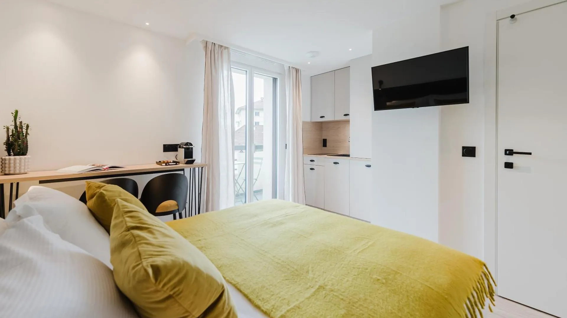 Appart Hotel Neostelia Annecy France