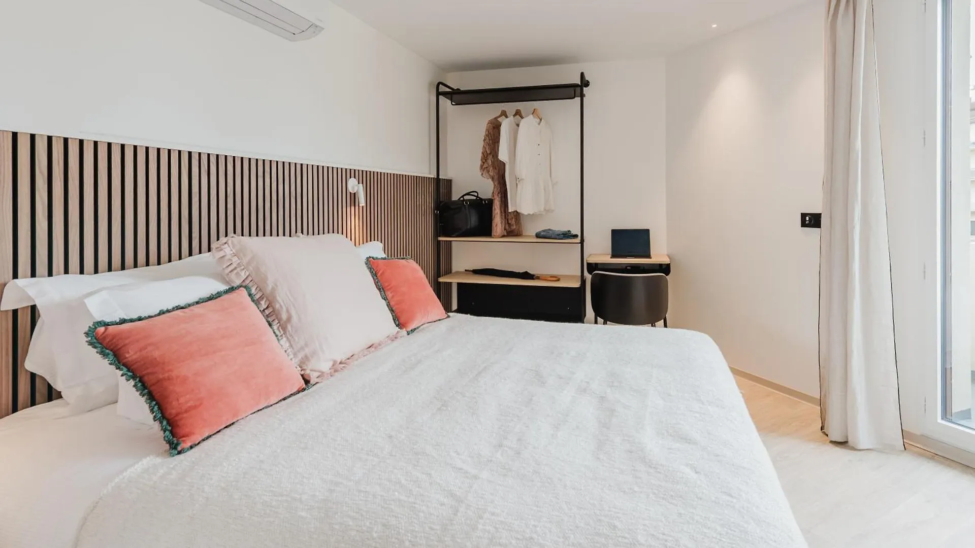 Appart Hotel Neostelia Annecy 0*,