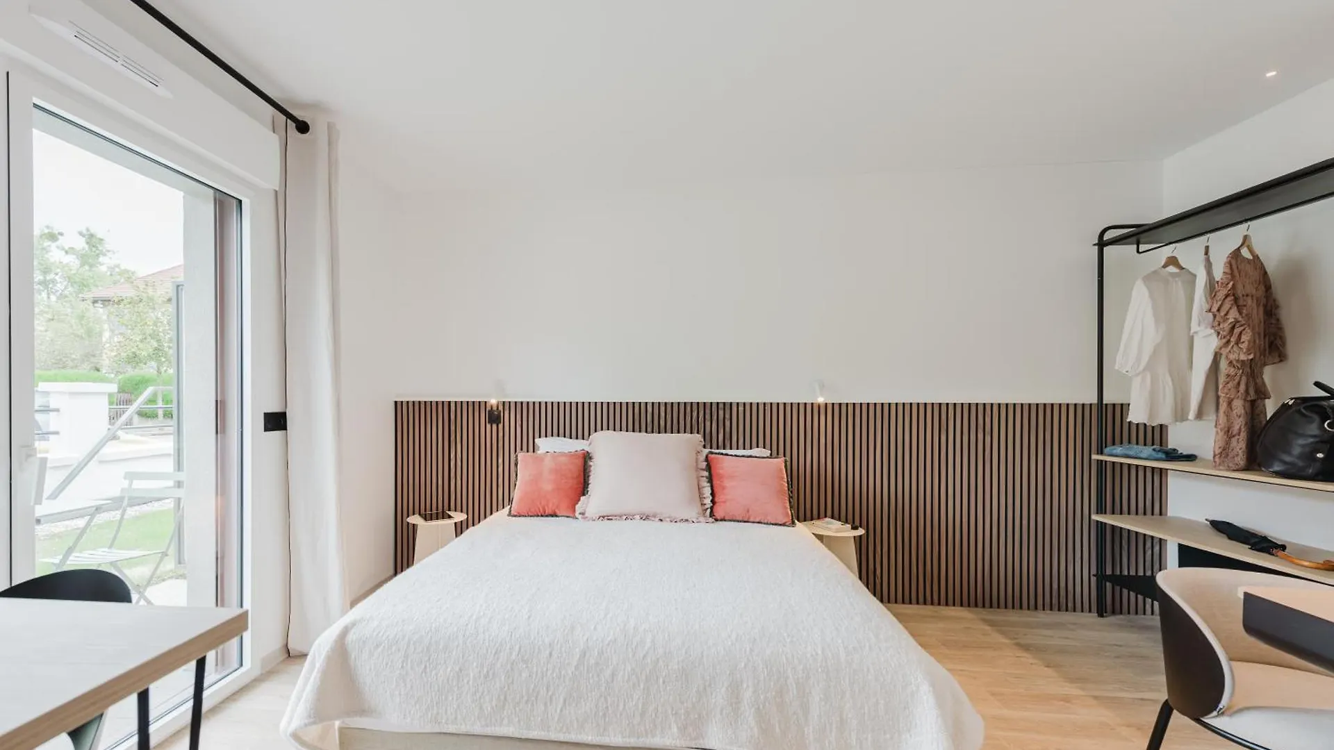 Appart Hotel Neostelia Annecy 0*,  France