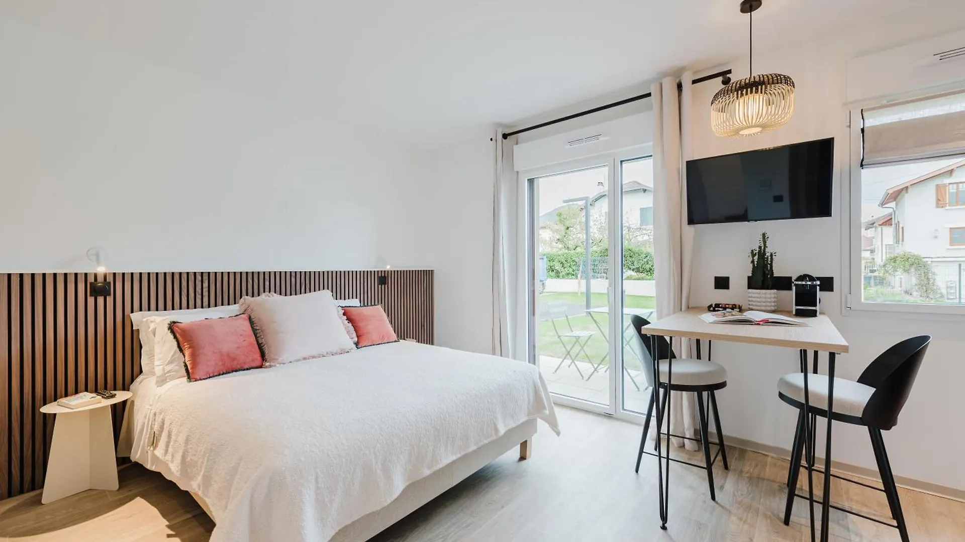 Appart Hotel Neostelia Annecy Aparthotel